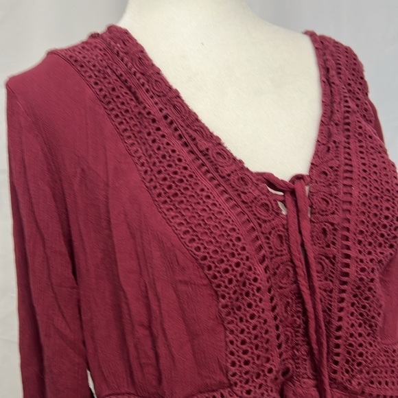 TORRID | Babydoll Gauze Crochet Trim Lace-Up Top | Size 1 - Picture 4 of 6